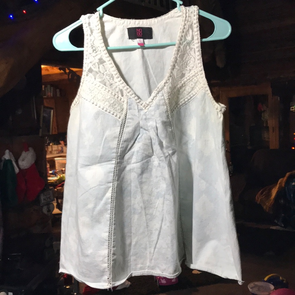 NOBO DRESSY TANK TOP LIGHT BLUE & WHITE SIZE LARGE 11/13